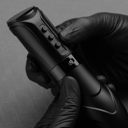 CNC KRONOS Wireless Tattoo Machine– 1900 mAh Battery, USB-C Rapid Charge, 4–12 V Adjustable & 7 Stroke